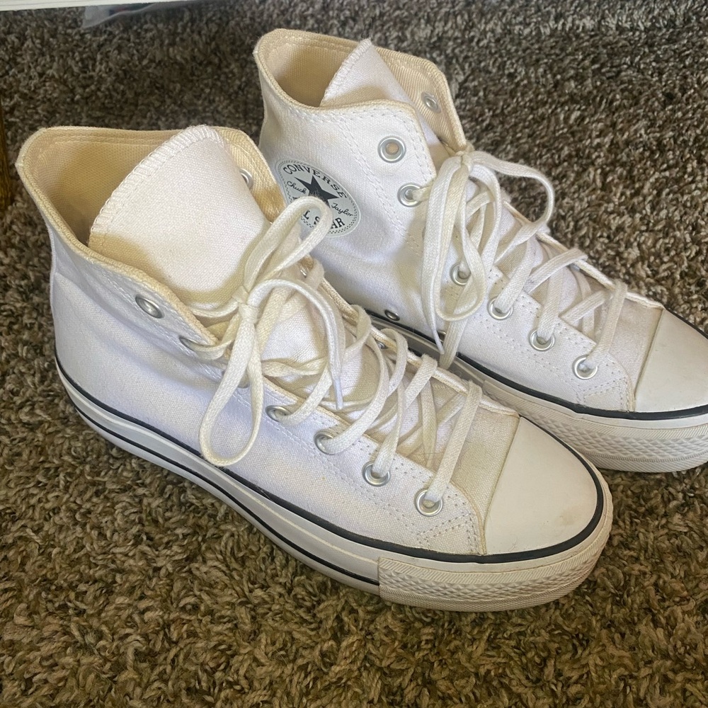 Converse Classic White Canvas High-Tops